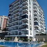 아파트 Luxury With Pool View Avsallar *